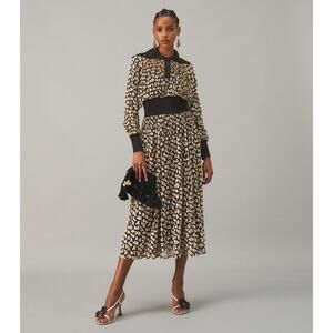 Rare Find-Sold Out Everywhere Tory Burch